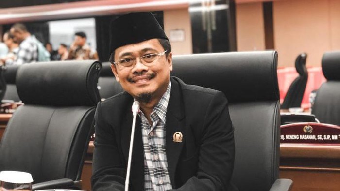 Anggota Dprd Dki Dukung Pencak Silat Jadi Ekskul Wajib: Anak Meningkat  Tegap