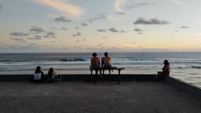 Traveler, Berhati-Hati Angin Puting-Beliung Dan Gelombang Tinggi Di Bali Pekan Ini