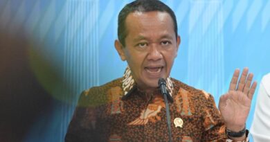 Bahlil Beberkan Pemberi Izin Ke Perusahaan Tambang Di Raja Ampat